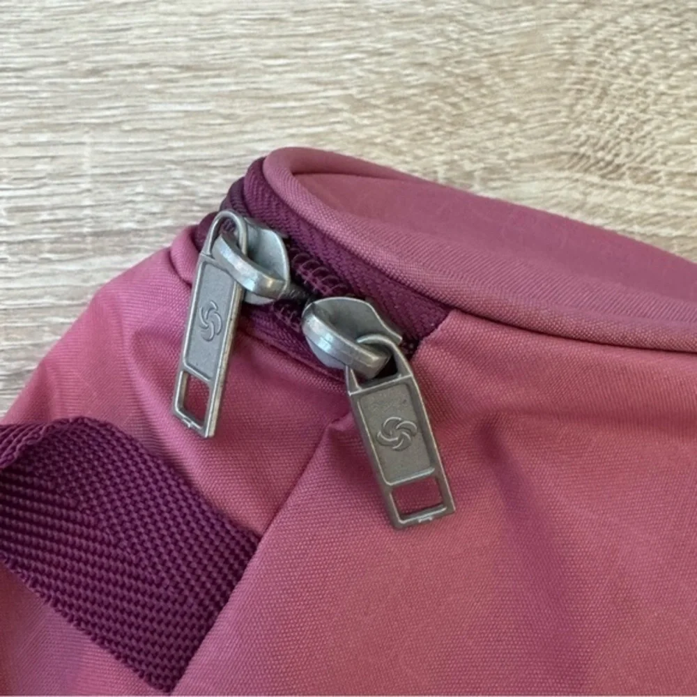 Samsonite Cosmetics Pink Travel‎ Storage Toiletry Make Up Zip Bag
